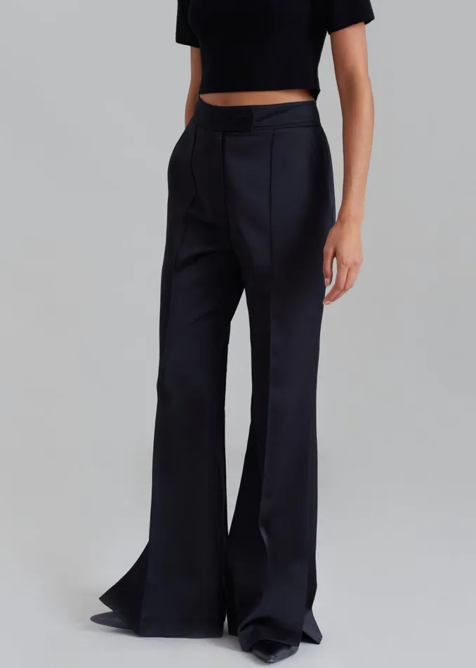 Women The Frankie Shop Bottoms Angelica Flare Pants Black