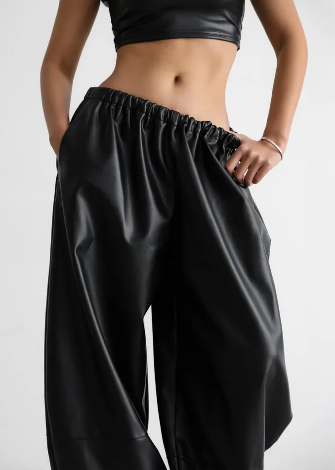 Women The Frankie Shop Bottoms Briar Faux Leather Balloon Pants Black