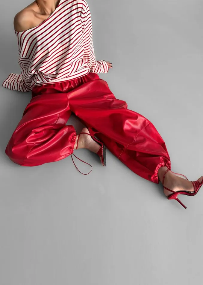 Women The Frankie Shop Bottoms Briar Faux Leather Balloon Pants Red
