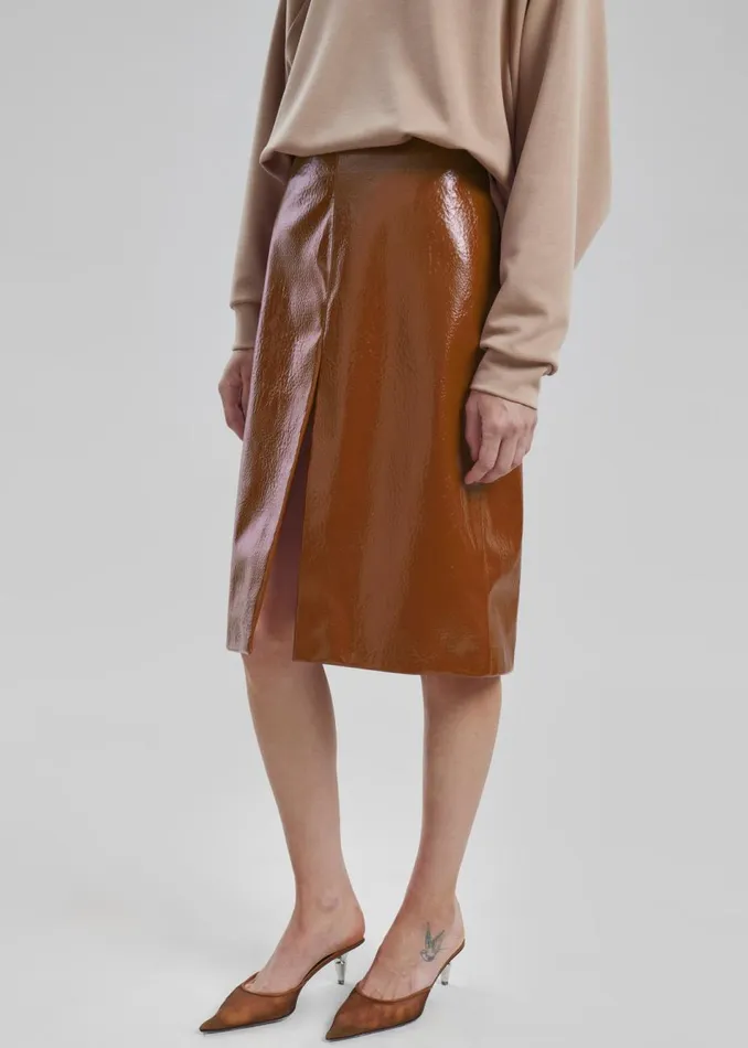 Women The Frankie Shop Bottoms Britt Crackled Faux Leather Midi Skirt Camel