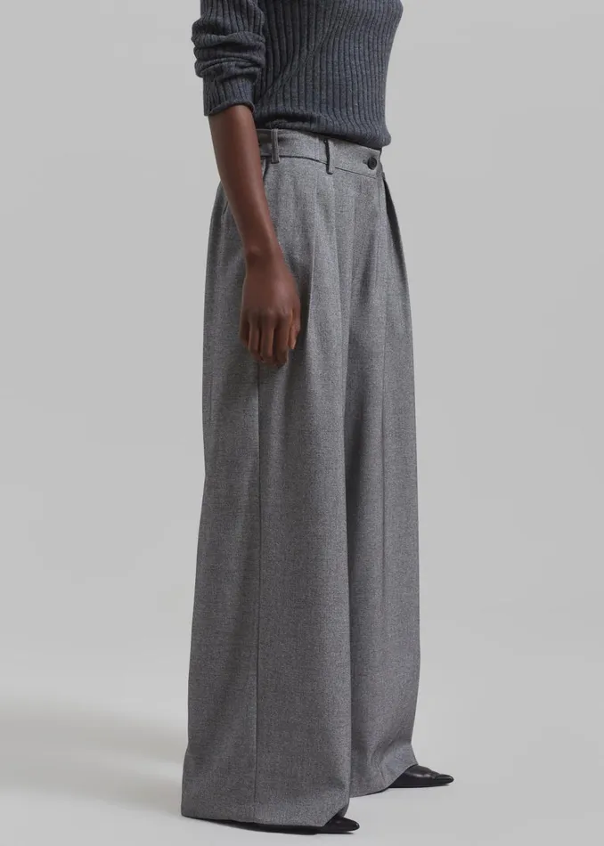 Women The Frankie Shop Bottoms Casey Pleated Trousers Grey