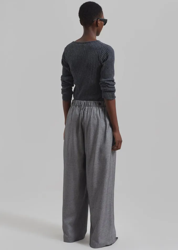 Women The Frankie Shop Bottoms Casey Pleated Trousers Grey