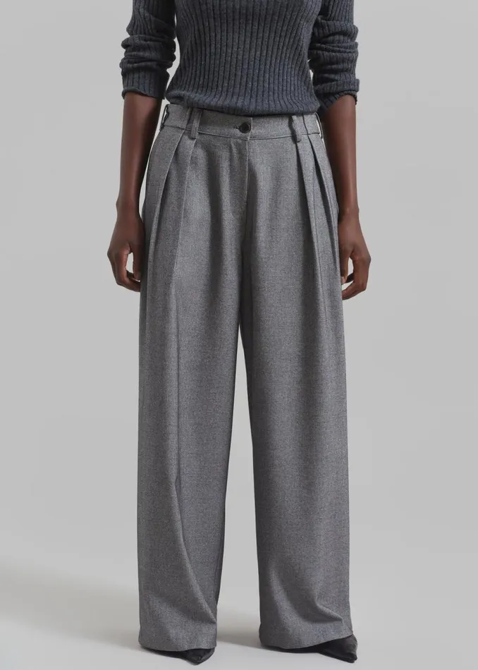 Women The Frankie Shop Bottoms Casey Pleated Trousers Grey