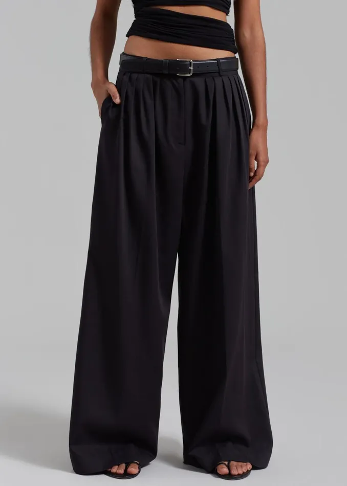 Women The Frankie Shop Bottoms Catalina Pleated Trousers Black