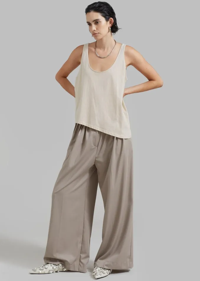Women The Frankie Shop Bottoms Catalina Pleated Trousers Grey