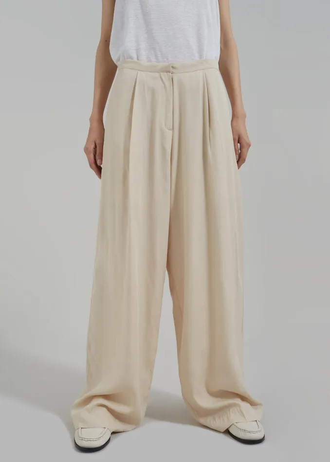 Women The Frankie Shop Bottoms Colyn Trousers Beige