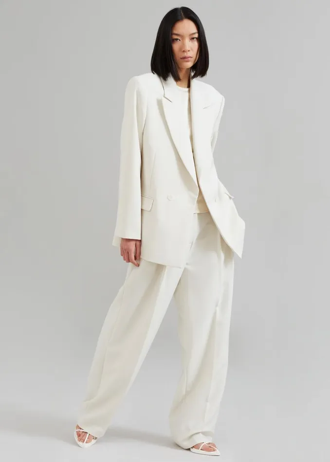 Women The Frankie Shop Bottoms Corrin Pleated Trousers Ivory