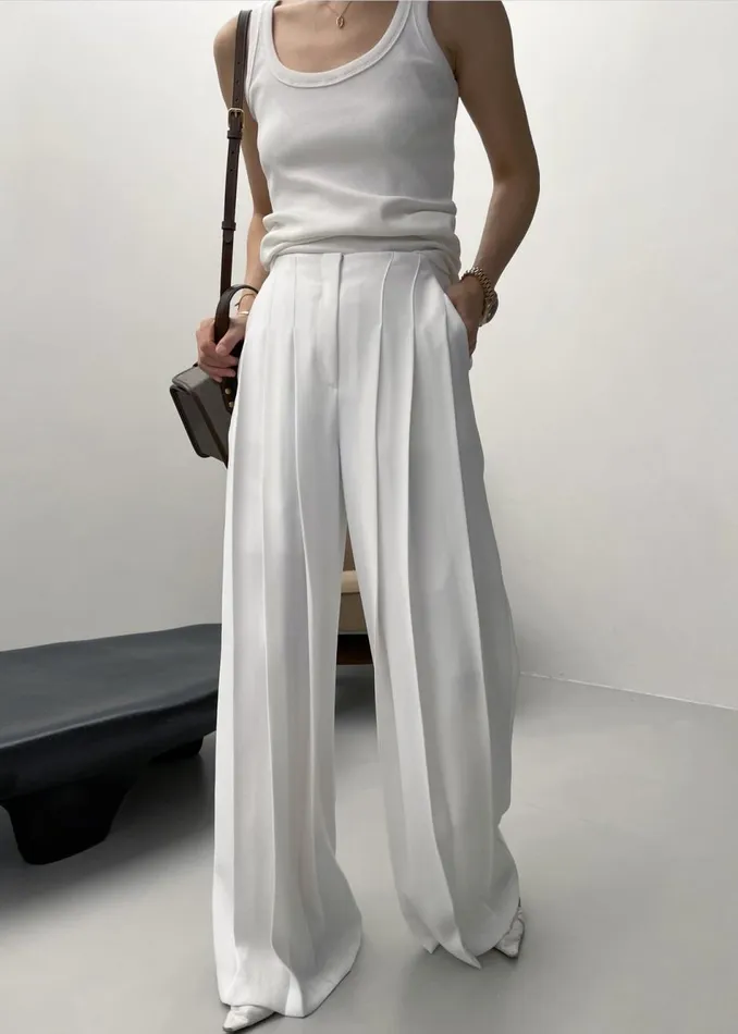 Women The Frankie Shop Bottoms Dillon Pleated Pants White