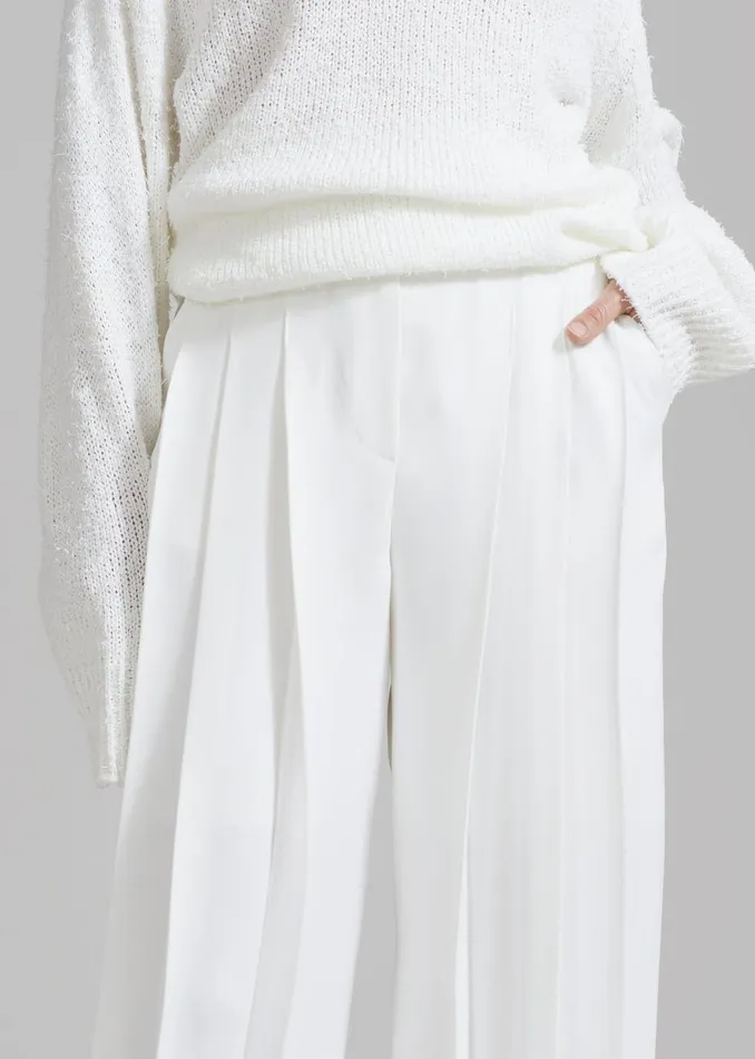 Women The Frankie Shop Bottoms Dillon Pleated Pants White