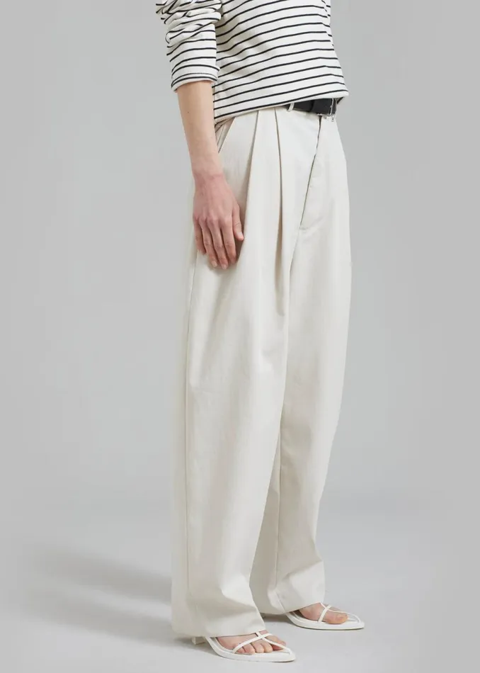 Women The Frankie Shop Bottoms Effie Pleated Pants Beige