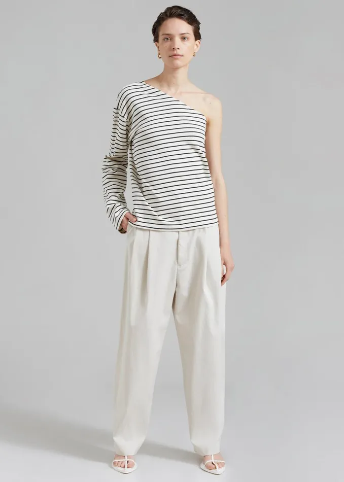 Women The Frankie Shop Bottoms Effie Pleated Pants Beige