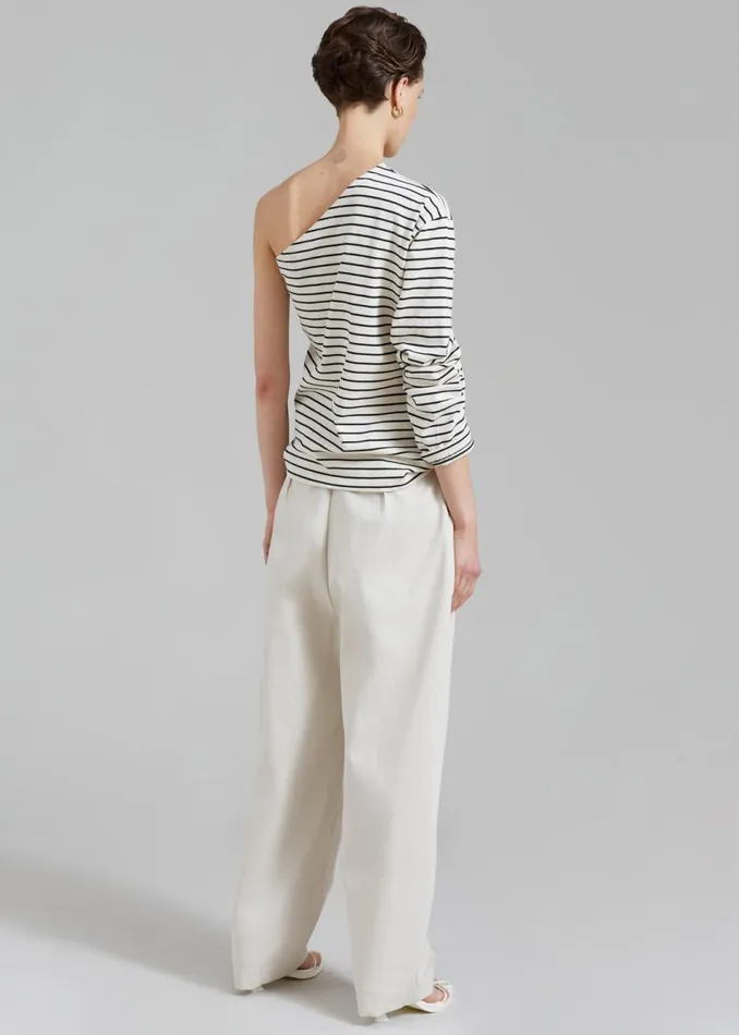 Women The Frankie Shop Bottoms Effie Pleated Pants Beige