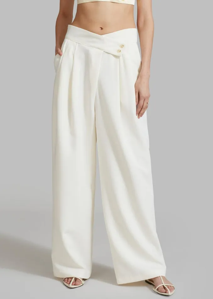 Women The Frankie Shop Bottoms Eloise Trousers Cream