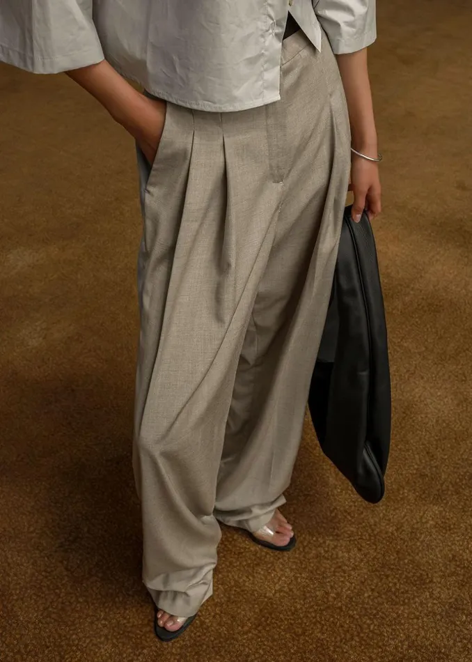 Women The Frankie Shop Bottoms Gelso Pleated Trousers Light Taupe Melange