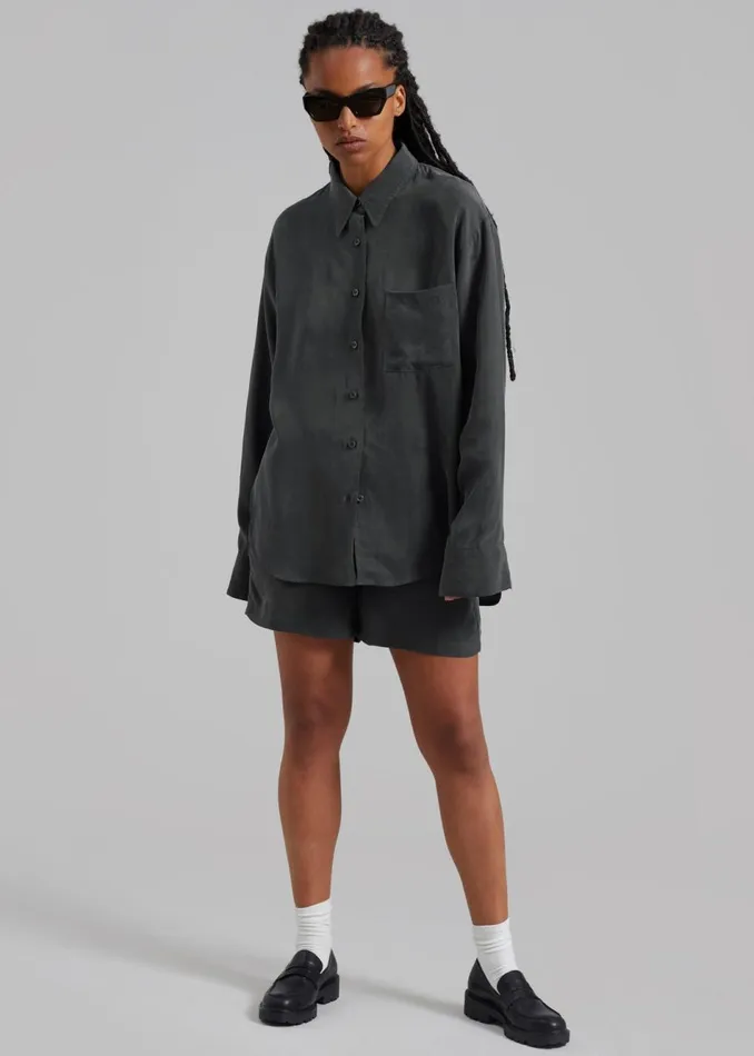 Women The Frankie Shop Bottoms Haneul Shorts Charcoal