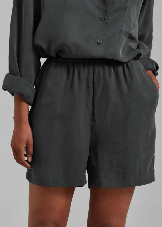 Women The Frankie Shop Bottoms Haneul Shorts Charcoal
