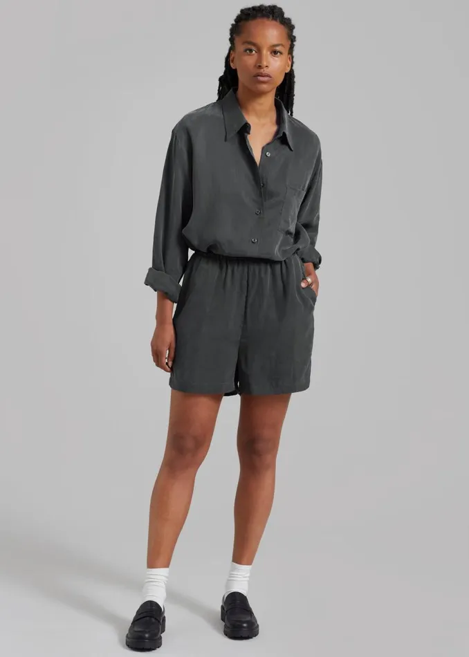 Women The Frankie Shop Bottoms Haneul Shorts Charcoal