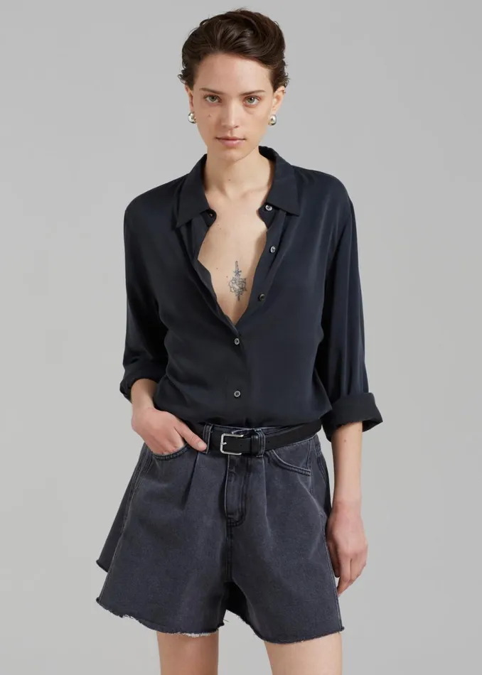 Women The Frankie Shop Bottoms Howell Denim Shorts Black Washed