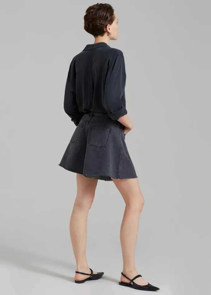 Women The Frankie Shop Bottoms Howell Denim Shorts Black Washed