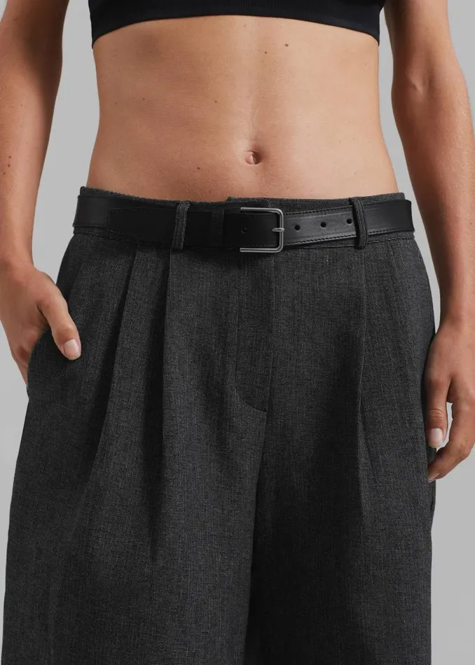 Women The Frankie Shop Bottoms Isara Pleated Shorts Dark Grey Melange