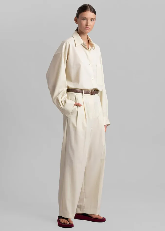 Women The Frankie Shop Bottoms Jour Pleated Pants Cream