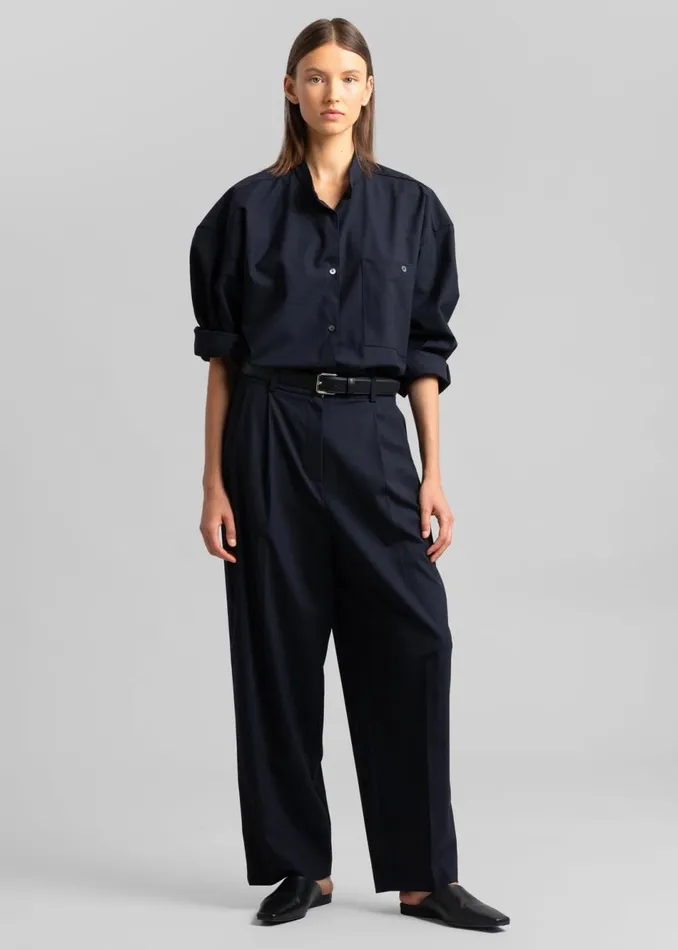 Women The Frankie Shop Bottoms Jour Pleated Pants Deep Navy