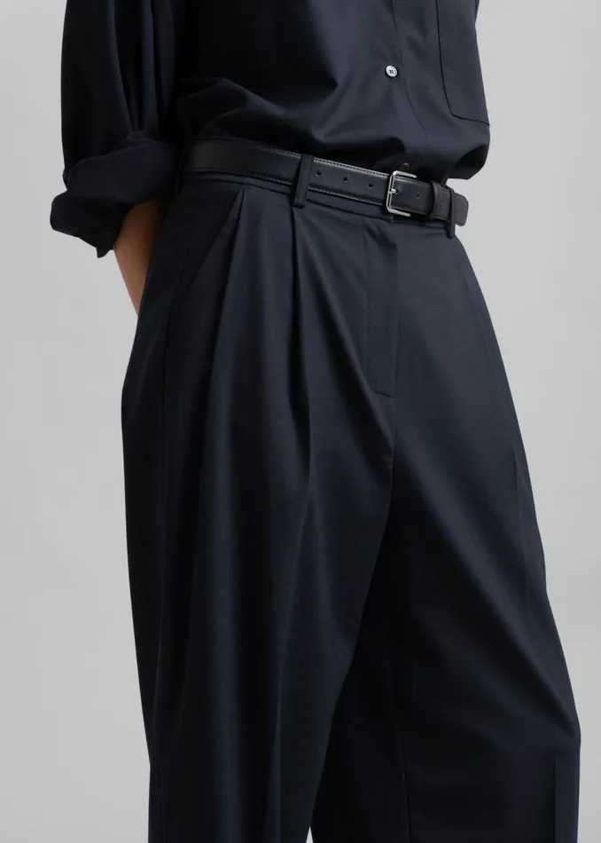 Women The Frankie Shop Bottoms Jour Pleated Pants Deep Navy