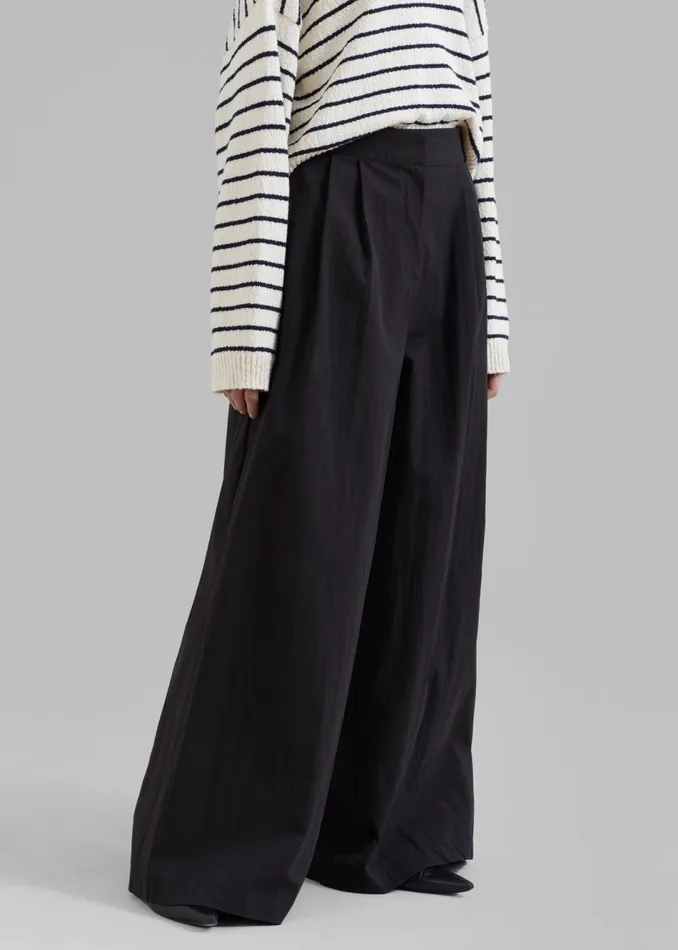 Women The Frankie Shop Bottoms Kiel Wide Pants Black