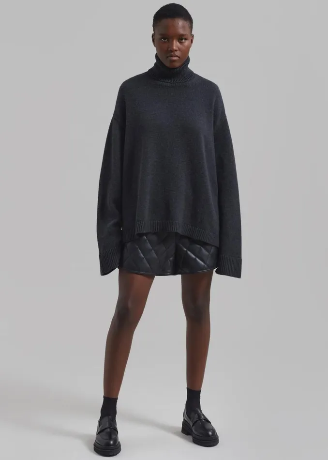 Women The Frankie Shop Bottoms Kingston Faux Leather Quilted Shorts Black