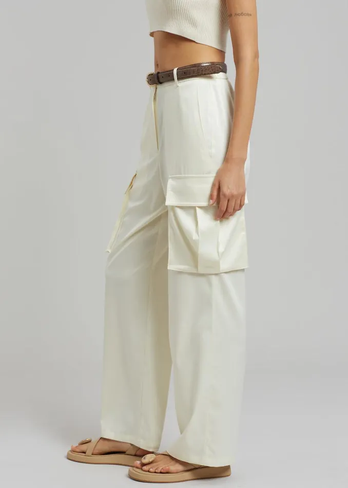 Women The Frankie Shop Bottoms Lauren Silky Cargo Pants Cream