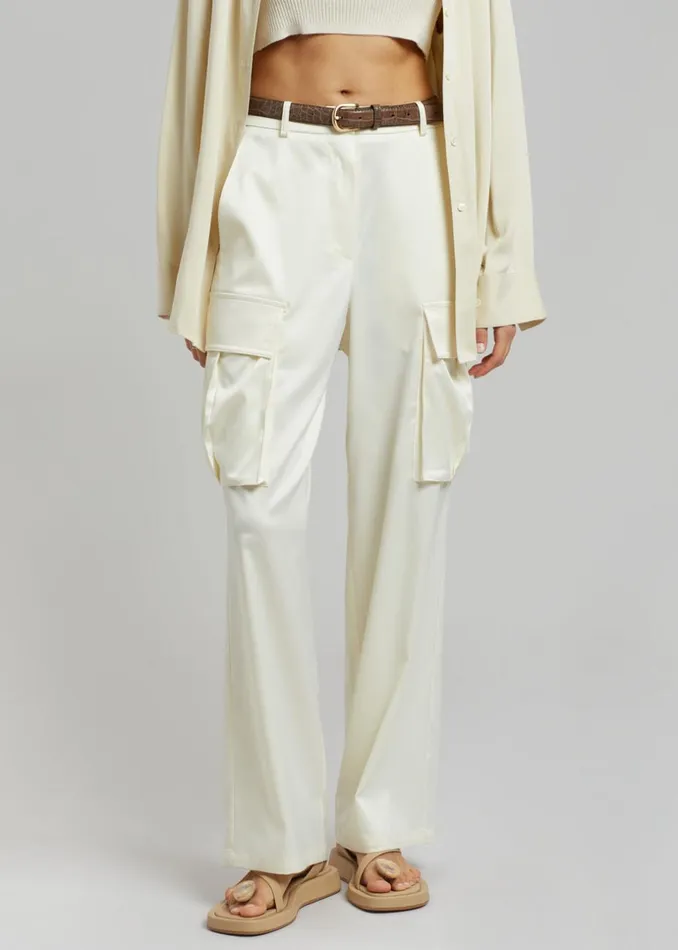 Women The Frankie Shop Bottoms Lauren Silky Cargo Pants Cream
