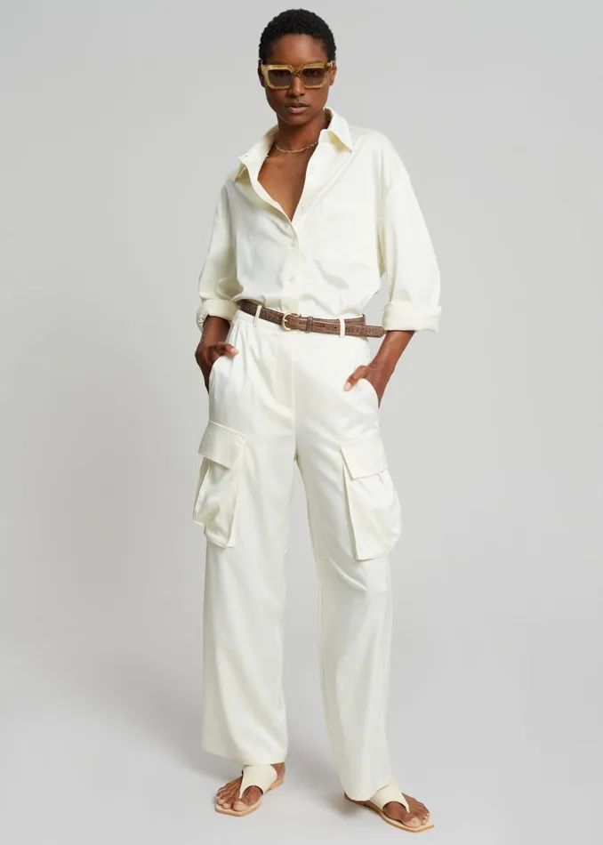 Women The Frankie Shop Bottoms Lauren Silky Cargo Pants Cream