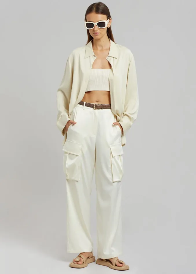 Women The Frankie Shop Bottoms Lauren Silky Cargo Pants Cream
