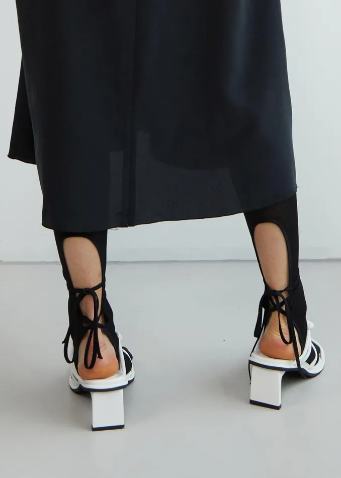 Women The Frankie Shop Bottoms Low Classic Hole Point Leggings Black