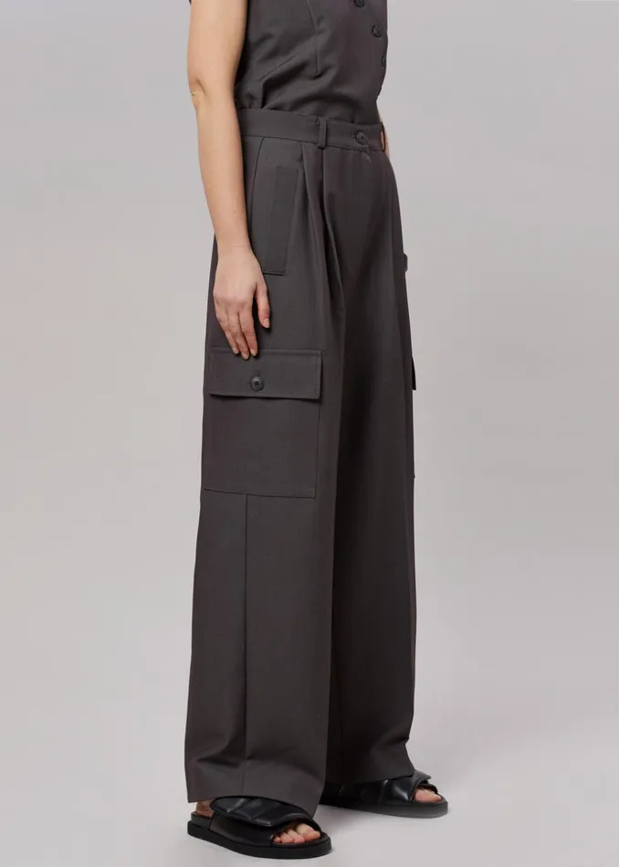 Women The Frankie Shop Bottoms Maesa Cargo Pants Charcoal