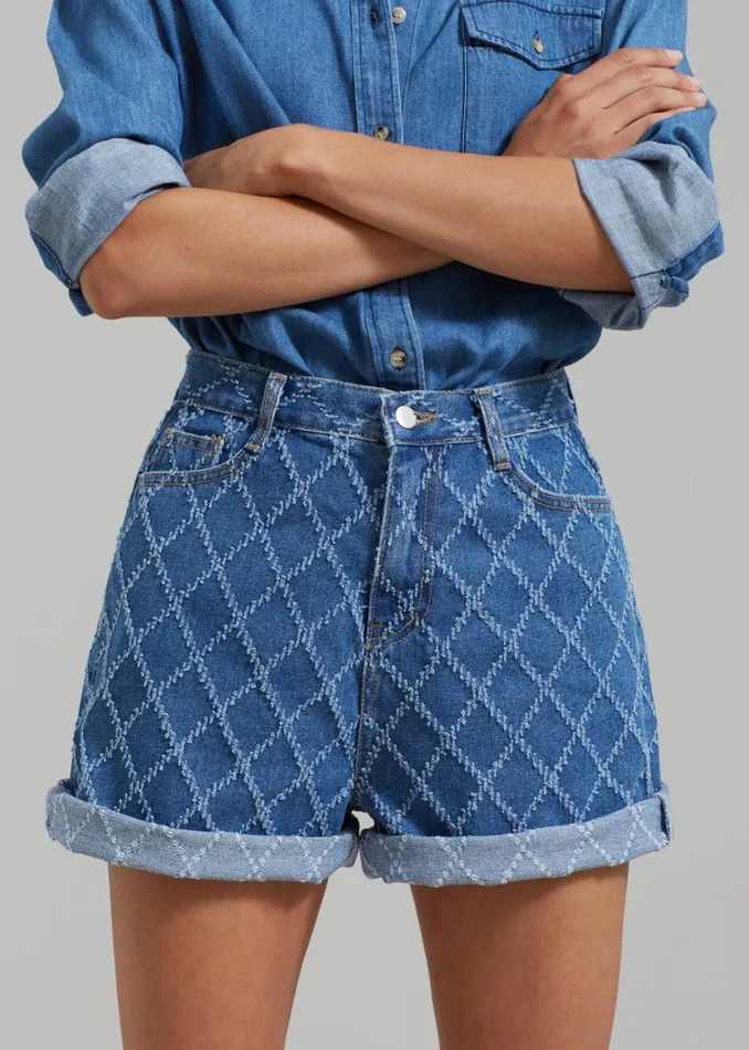 Women The Frankie Shop Bottoms Magnolia Distressed Denim Shorts Medium Wash