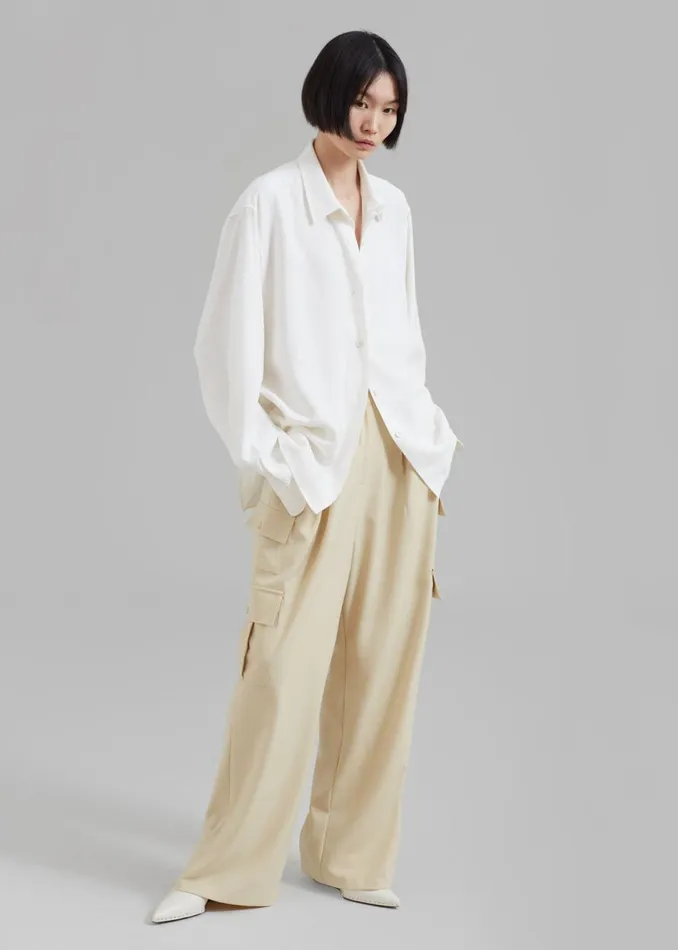 Women The Frankie Shop Bottoms Manye Fluid Cargo Pants Beige