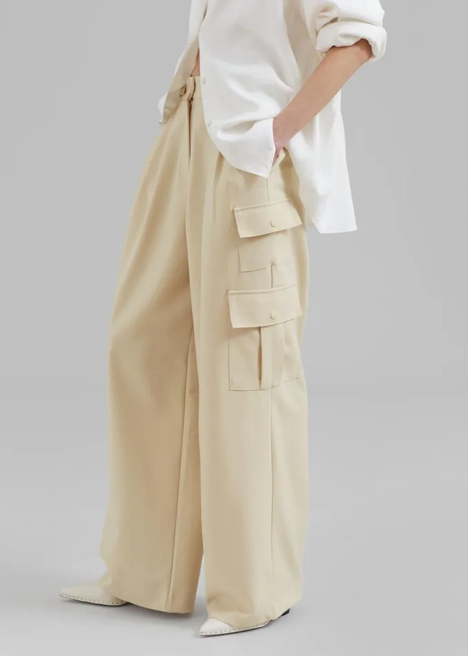 Women The Frankie Shop Bottoms Manye Fluid Cargo Pants Beige