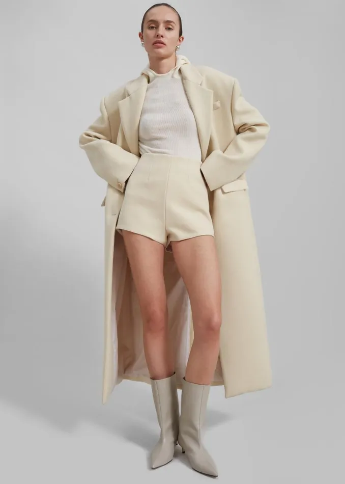 Women The Frankie Shop Bottoms Mira Hot Pants Cream