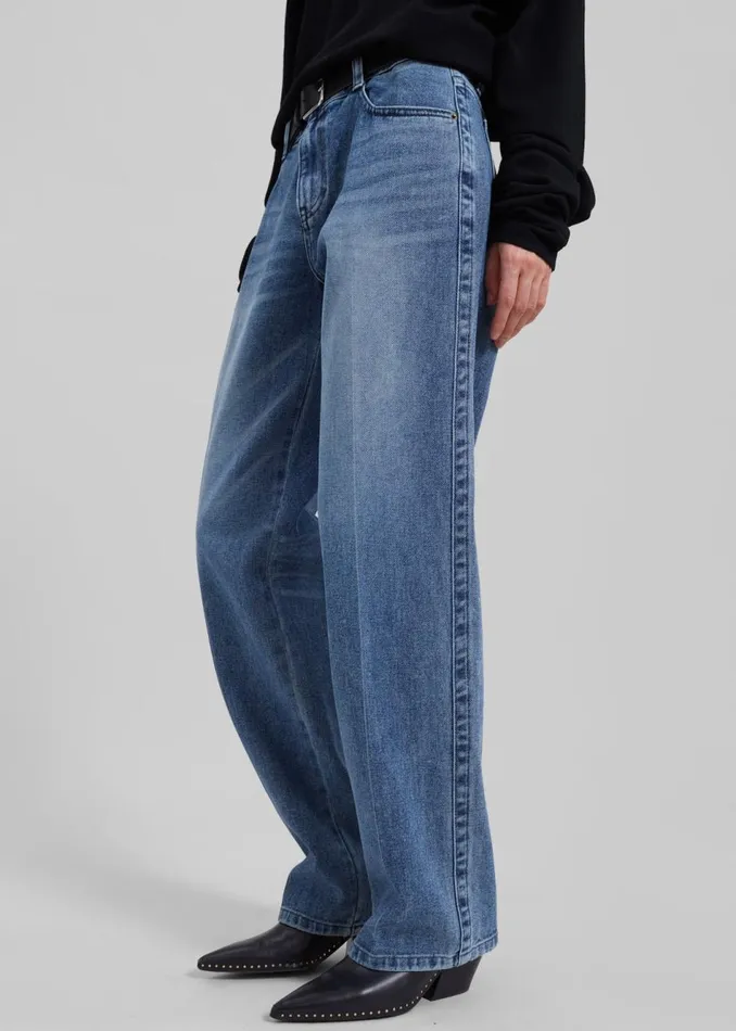 Women The Frankie Shop Bottoms Montrose Straight Leg Jeans Blue Wash