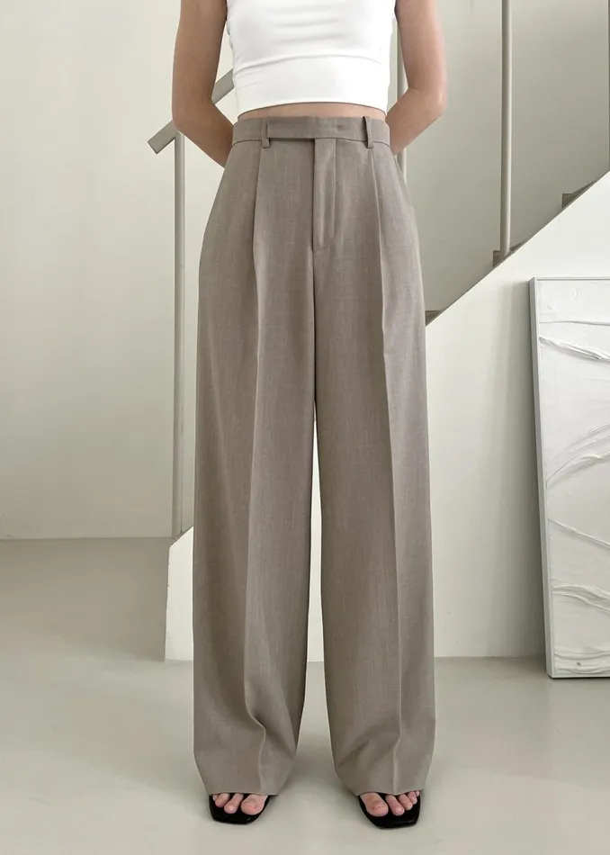Women The Frankie Shop Bottoms Nessi Pintuck Trousers Taupe