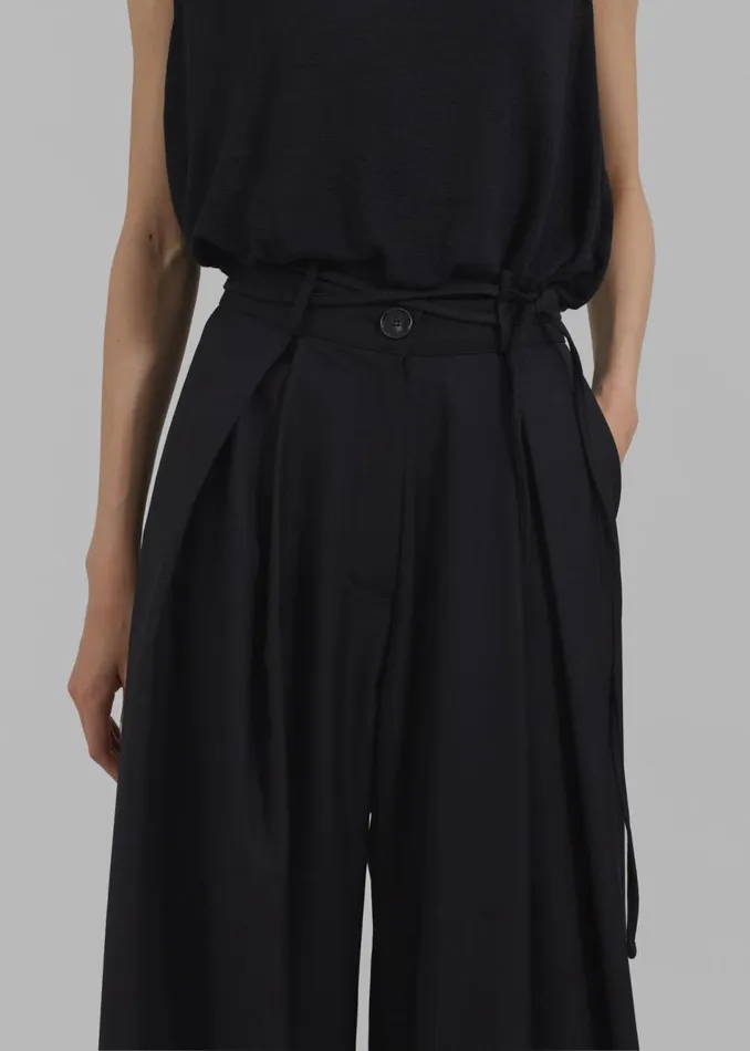 Women The Frankie Shop Bottoms Noor Wide Pants Black