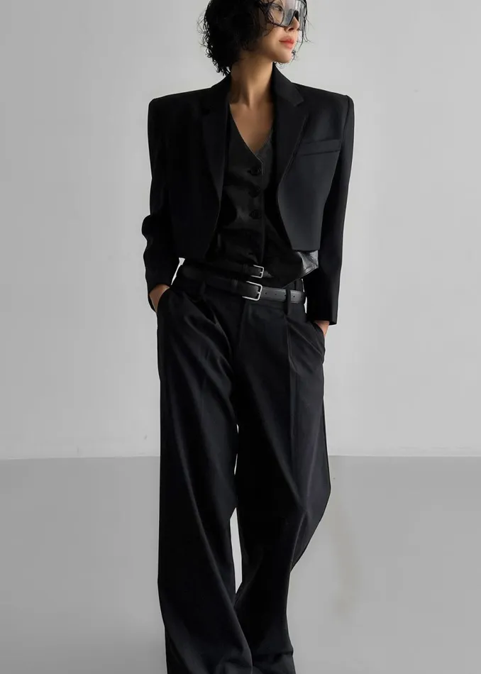 Women The Frankie Shop Bottoms Olwen Pintuck Trousers Black