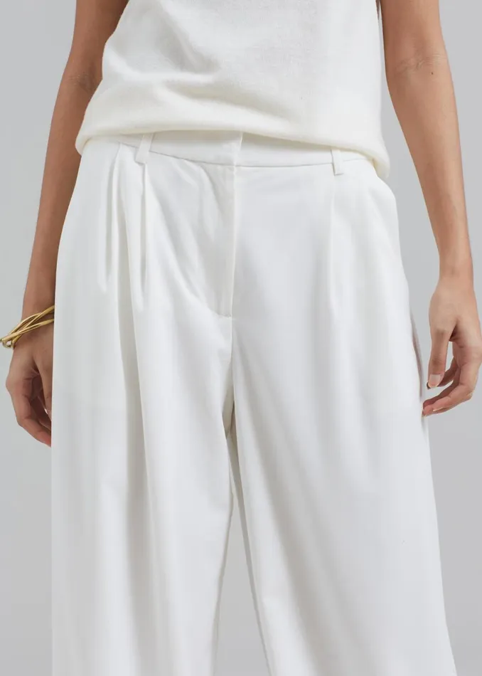 Women The Frankie Shop Bottoms Remain Wide Pants With Pleats Egret