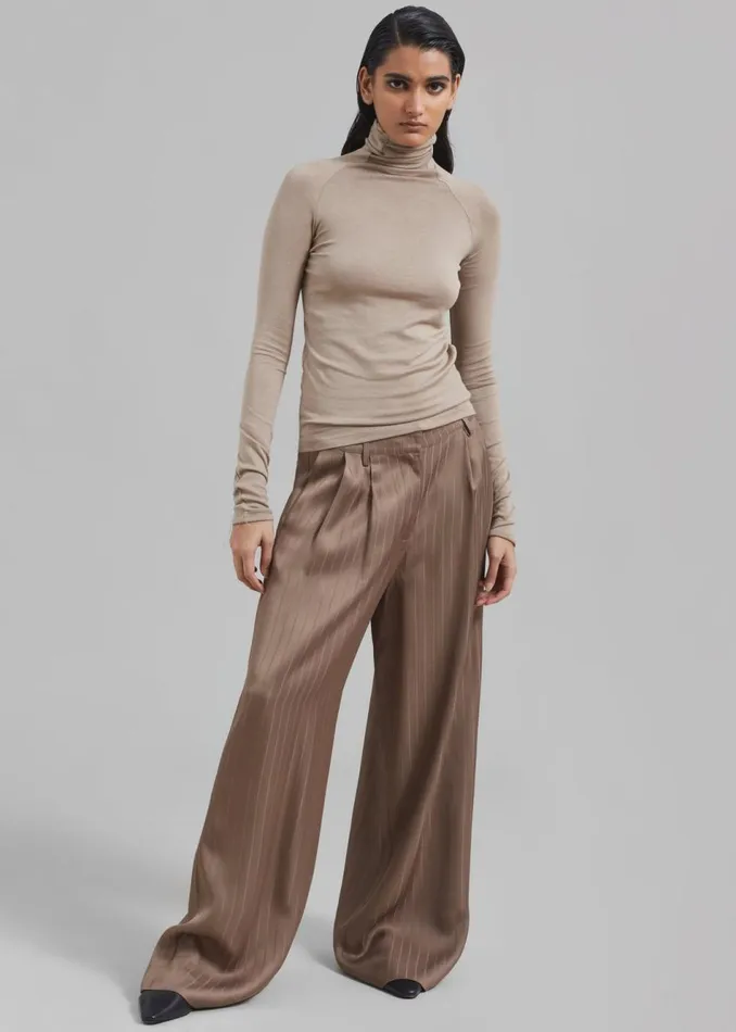 Women The Frankie Shop Bottoms REMAIN Wide Suiting Pants Timber Wolf