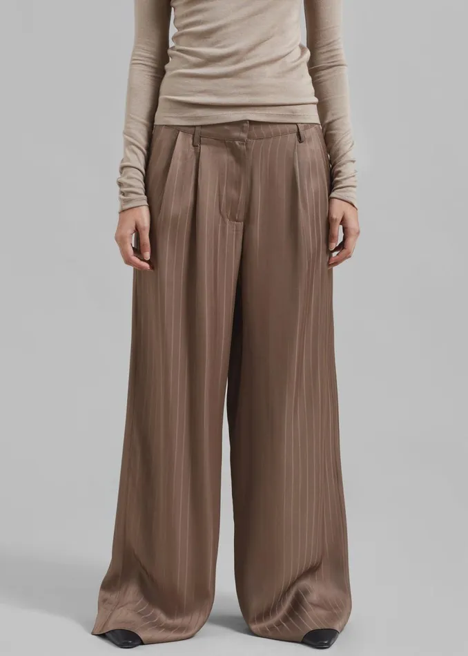Women The Frankie Shop Bottoms REMAIN Wide Suiting Pants Timber Wolf