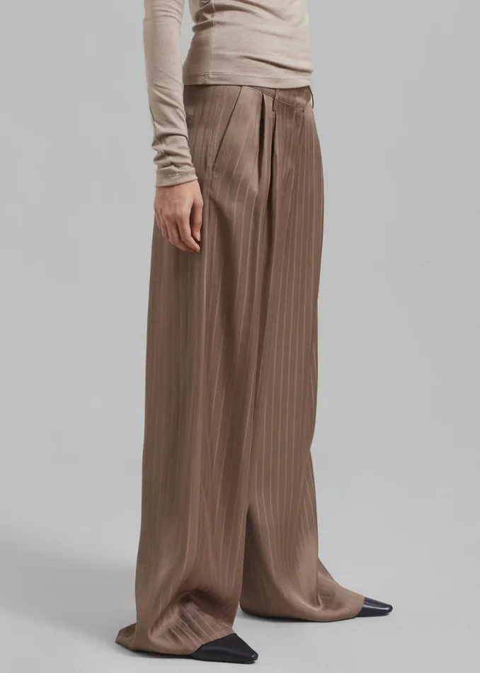 Women The Frankie Shop Bottoms REMAIN Wide Suiting Pants Timber Wolf