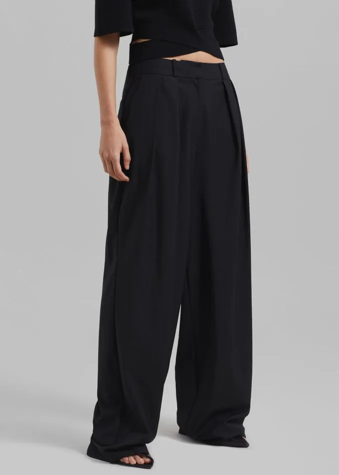 Women The Frankie Shop Bottoms Ripley Pleated Trousers Black