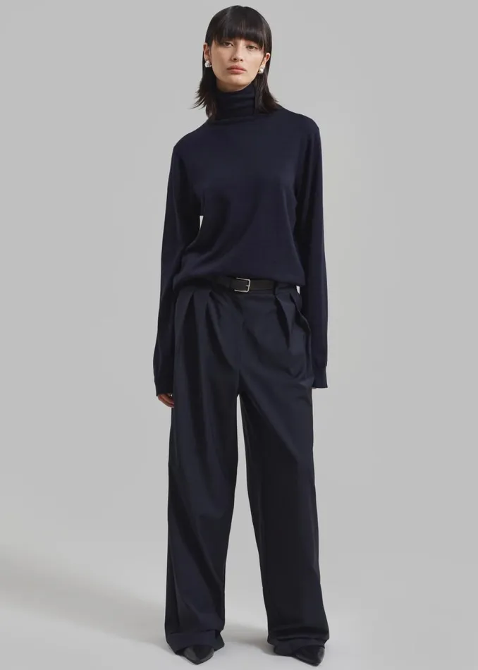 Women The Frankie Shop Bottoms Ripley Pleated Trousers Navy