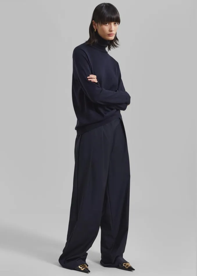 Women The Frankie Shop Bottoms Ripley Pleated Trousers Navy